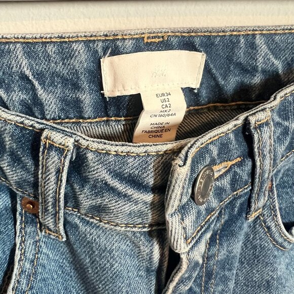 H&M High Rise Straight Leg Jeans | Size 2 | Medium Blue Wash - Picture 4 of 5